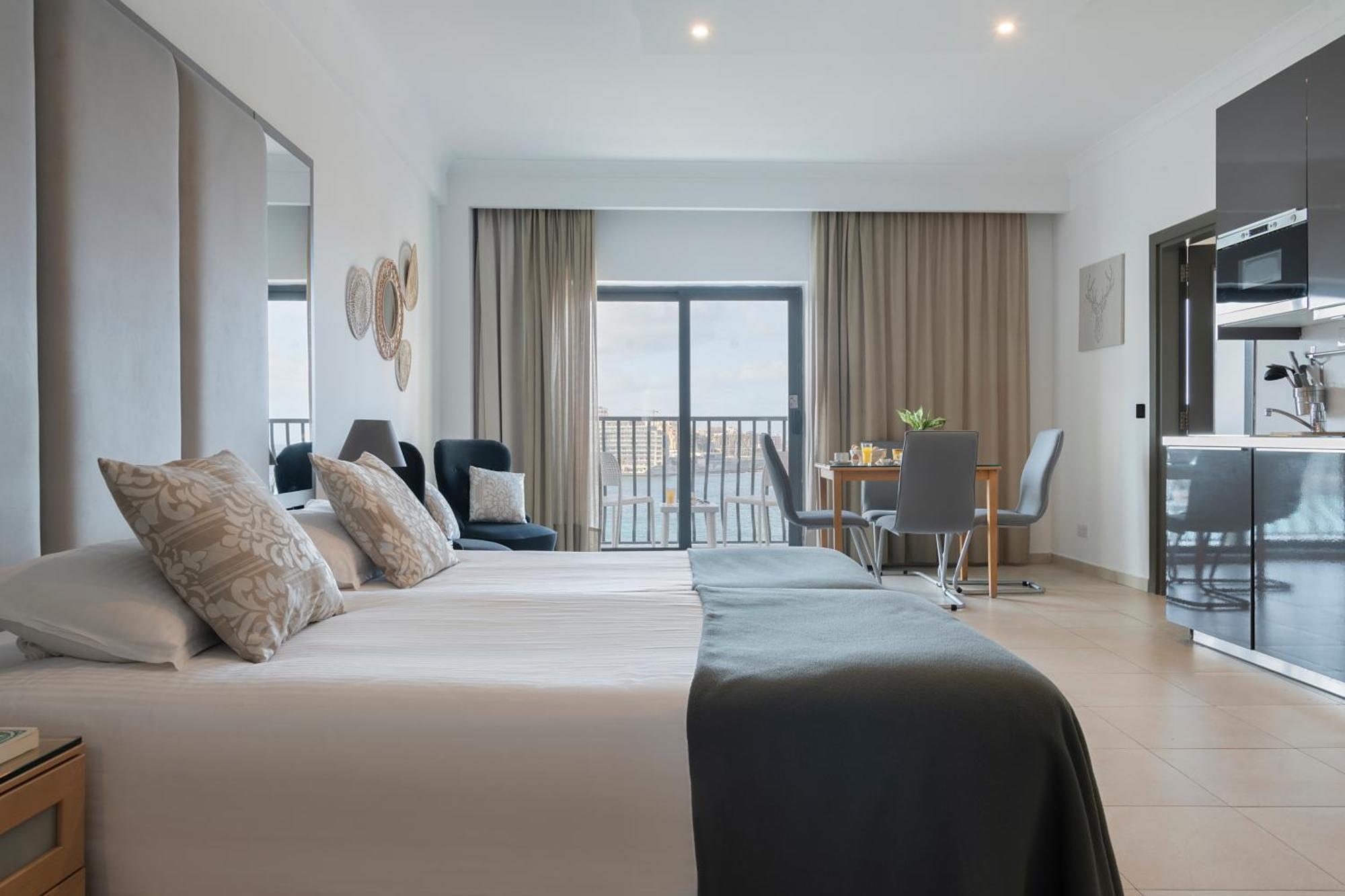 Plaza Regency Hotels Sliema Esterno foto